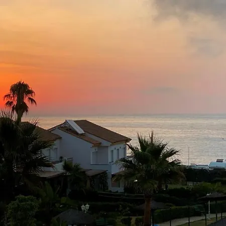 Magnifico Primera Linea De Playa Manilva Holiday home San Luis de Sabinillas