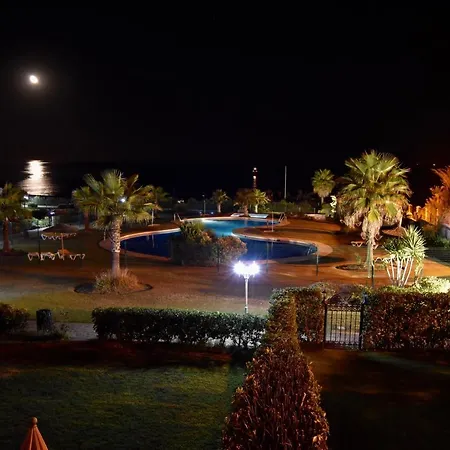 Magnifico Primera Linea De Playa Manilva Holiday home *